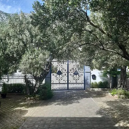 Pansion Ana * Podaca