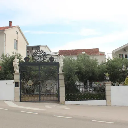 Pansion Ana Apartment