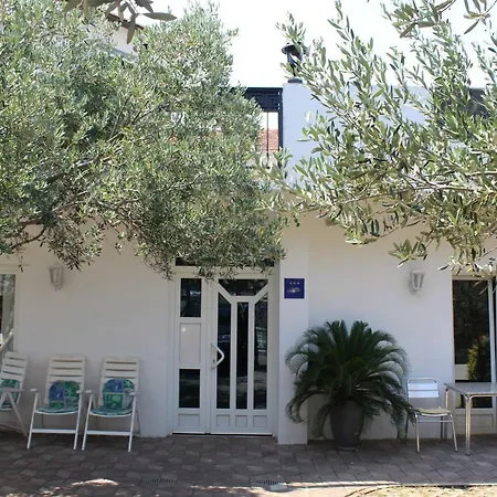 Pansion Ana Apartment Podaca